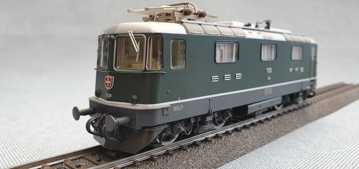 Locomotive Roco 69840 – HO – Motrice SBB-CFF Re 4/4 11128 – 3 Rails – Occasion